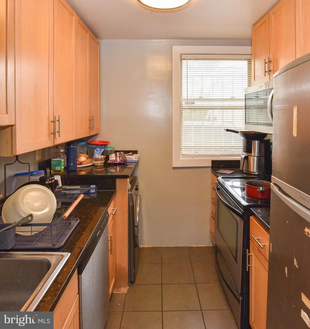 2832 Hartford Street SE #102 photo 6