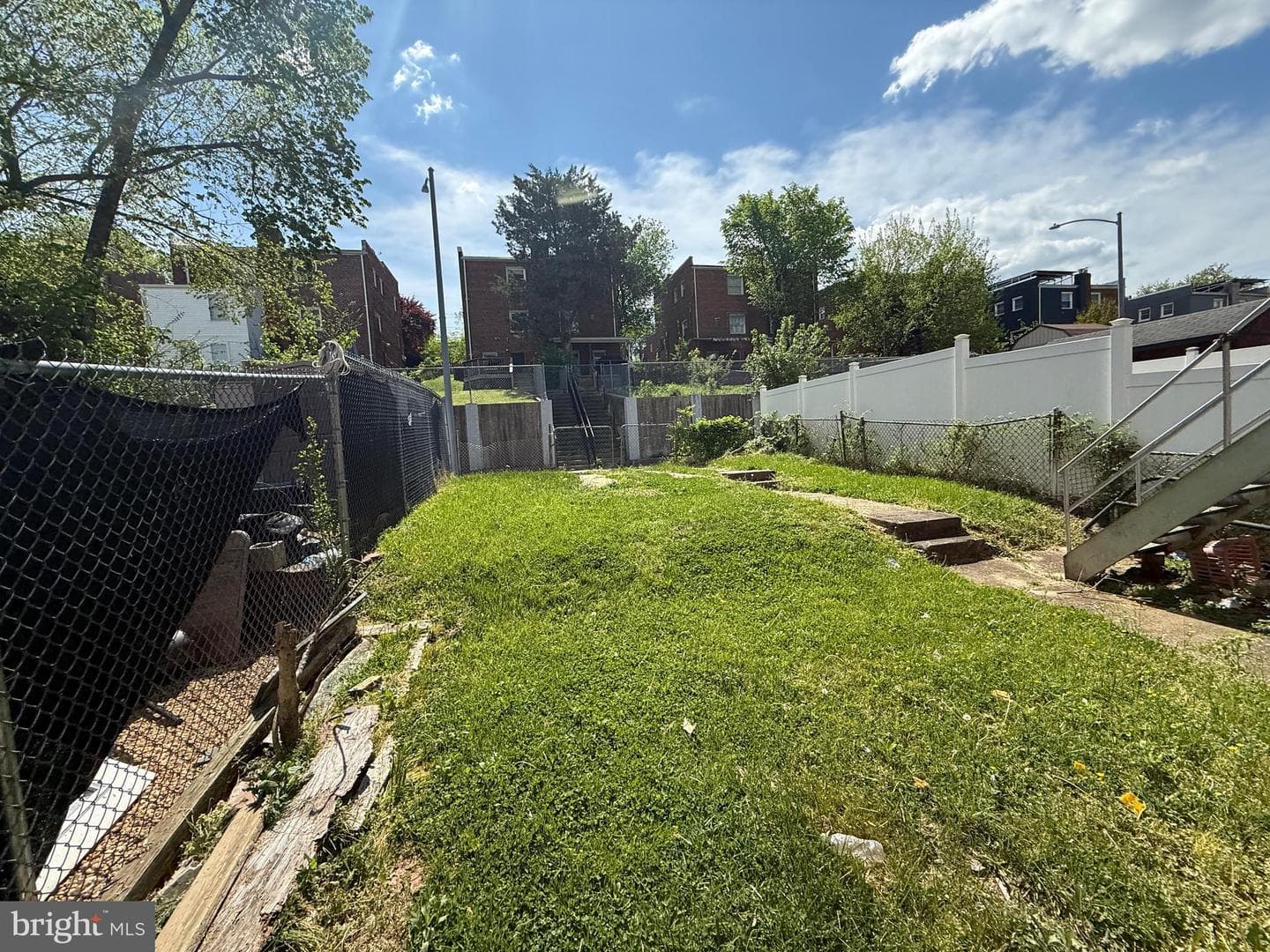449 Valley Avenue SE photo 2