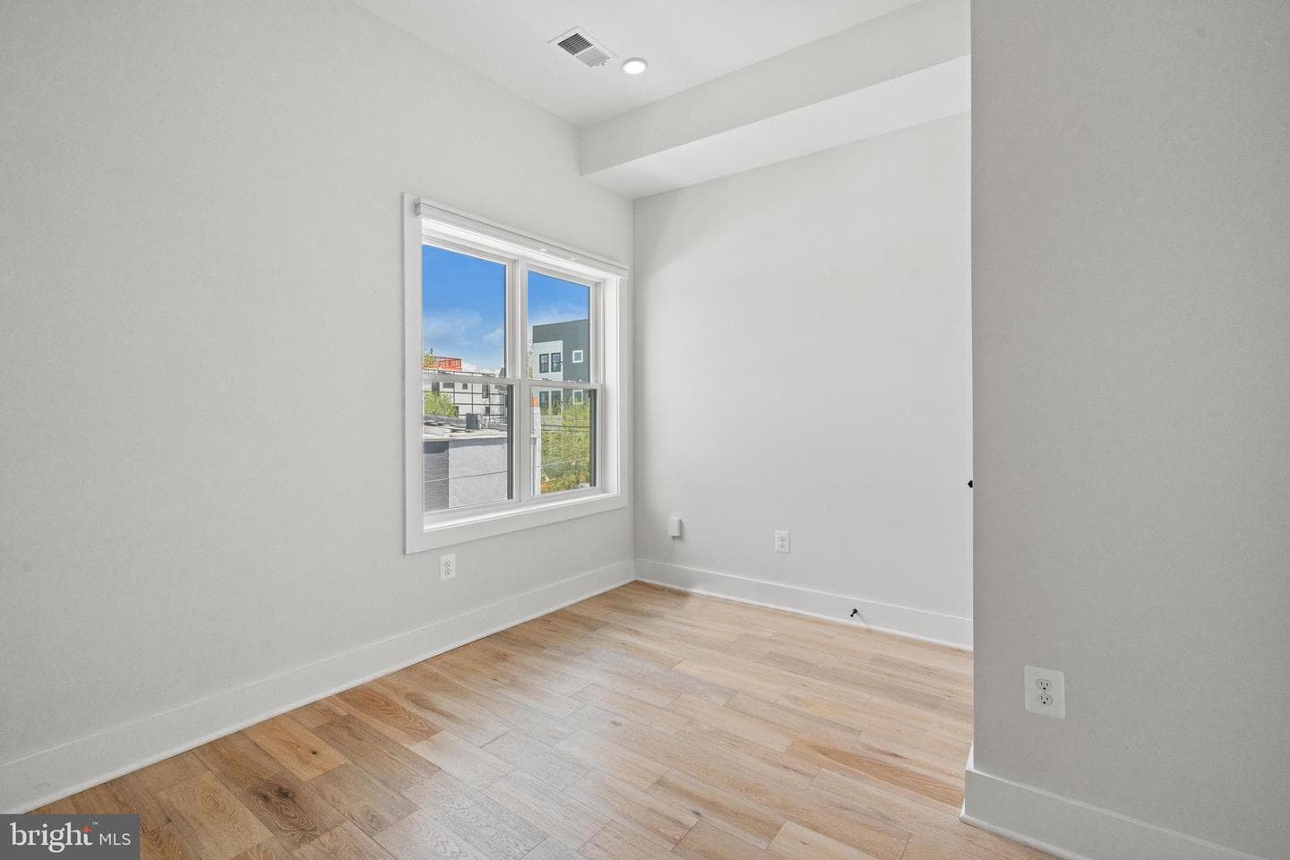 1130 Penn Street NE #6 photo 15