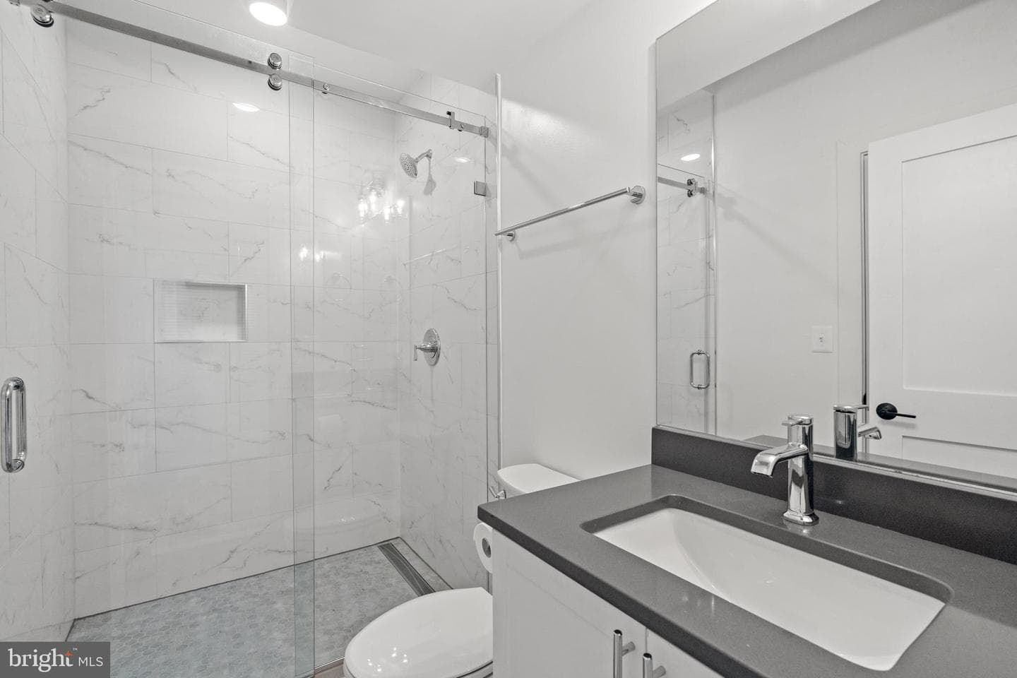 1130 Penn Street NE #6 photo 18