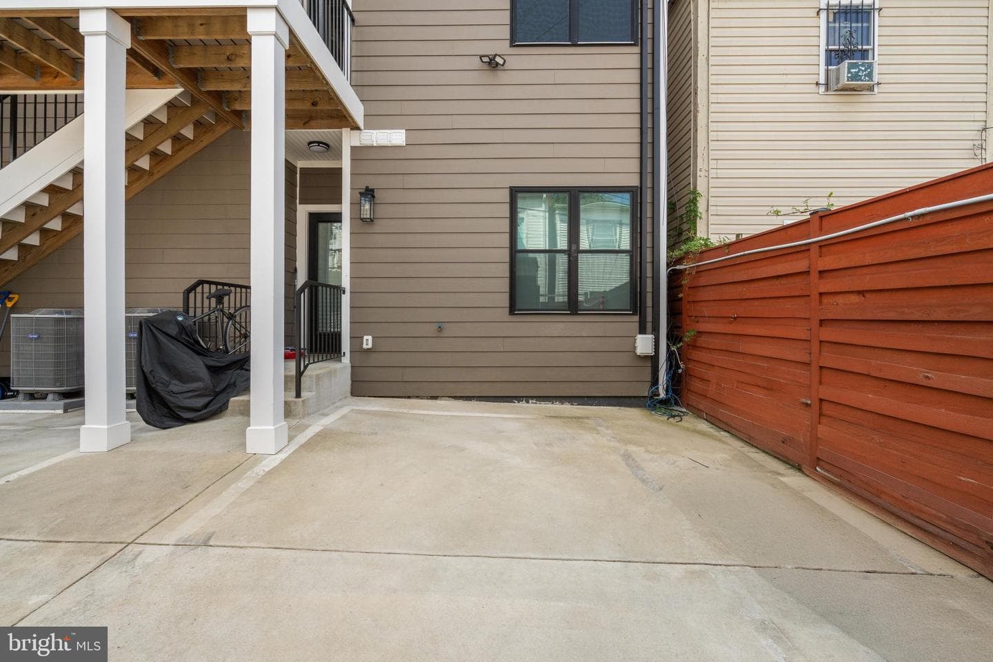1130 Penn Street NE #6 photo 23