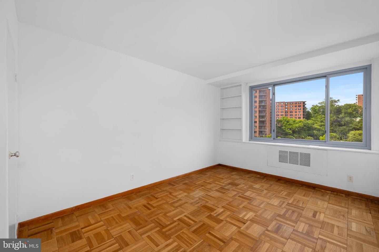 4200 Cathedral Avenue NW #901 photo 10