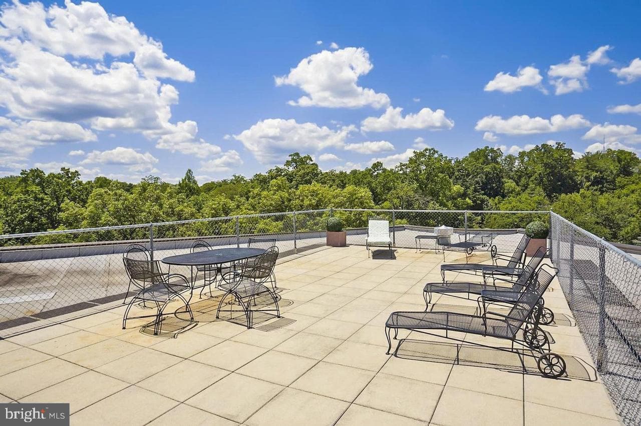 4200 Cathedral Avenue NW #901 photo 31