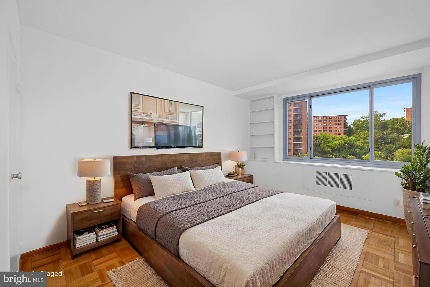 4200 Cathedral Avenue NW #901 photo 9