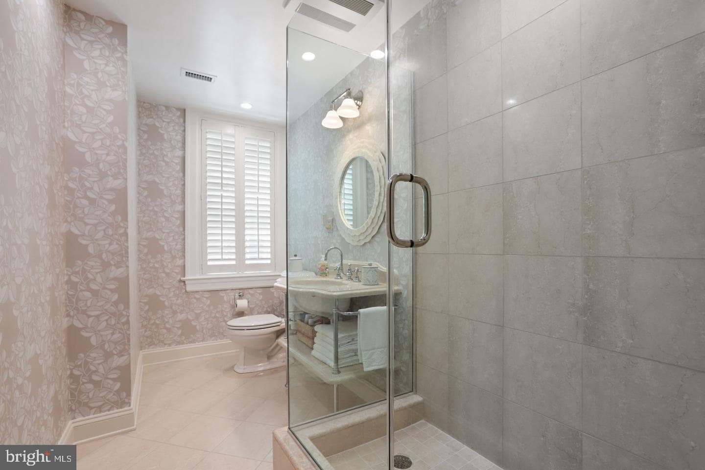 1661 Crescent Place NW #306 photo 28
