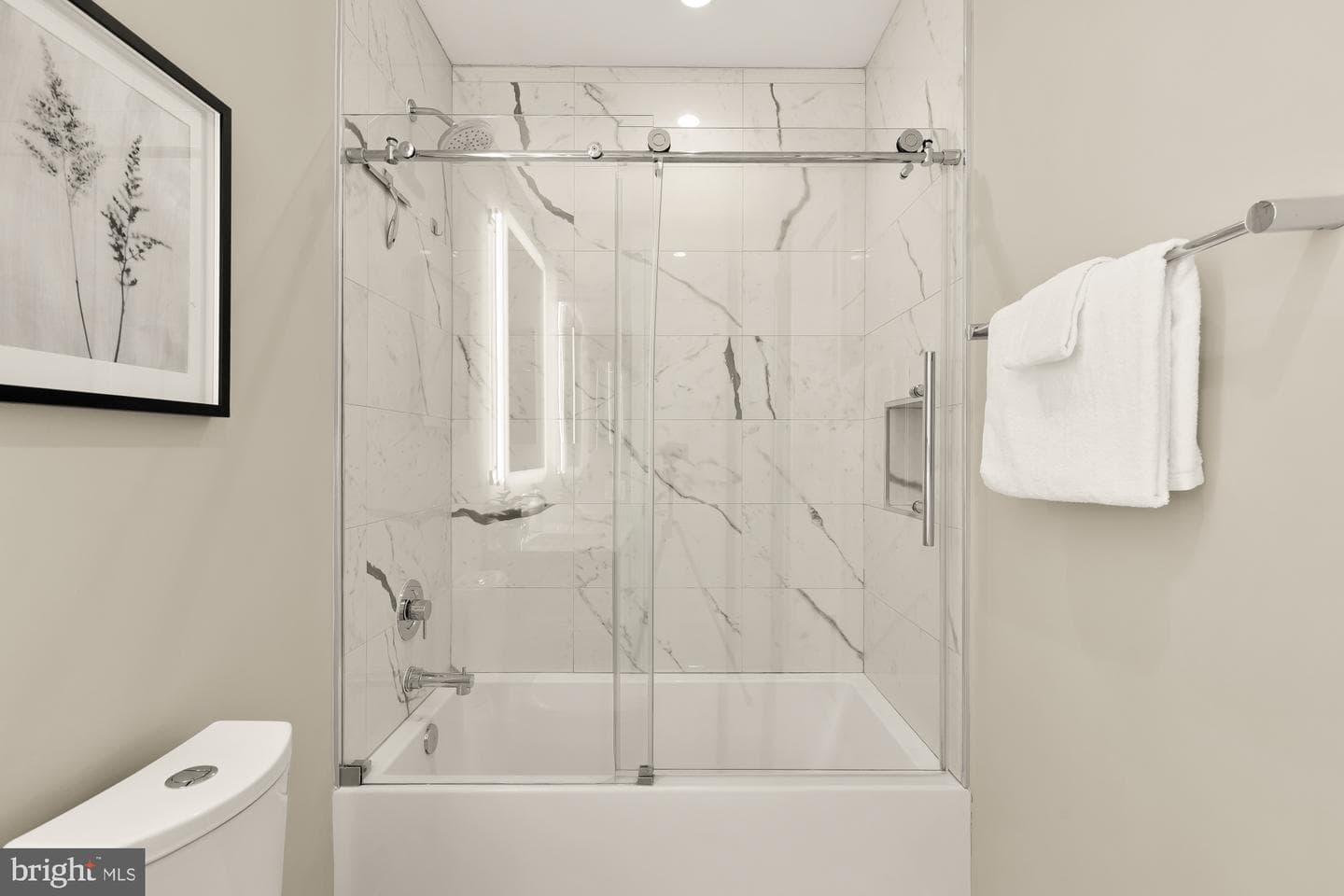 646 H Street NE #503 photo 20
