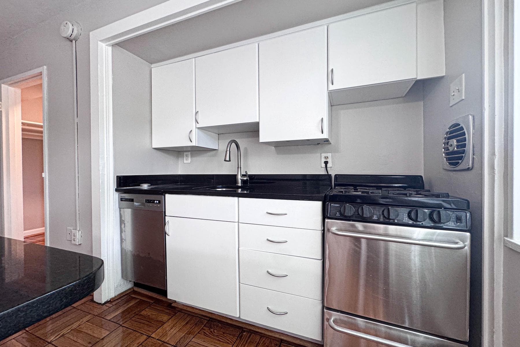 5315 Connecticut Avenue NW #310 photo 10