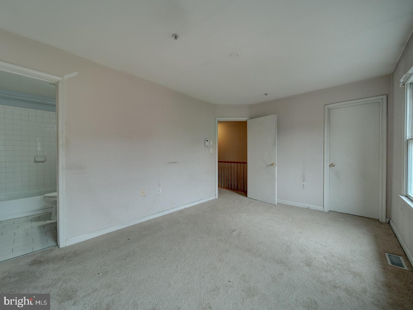 881-A Barnaby Street SE photo 29
