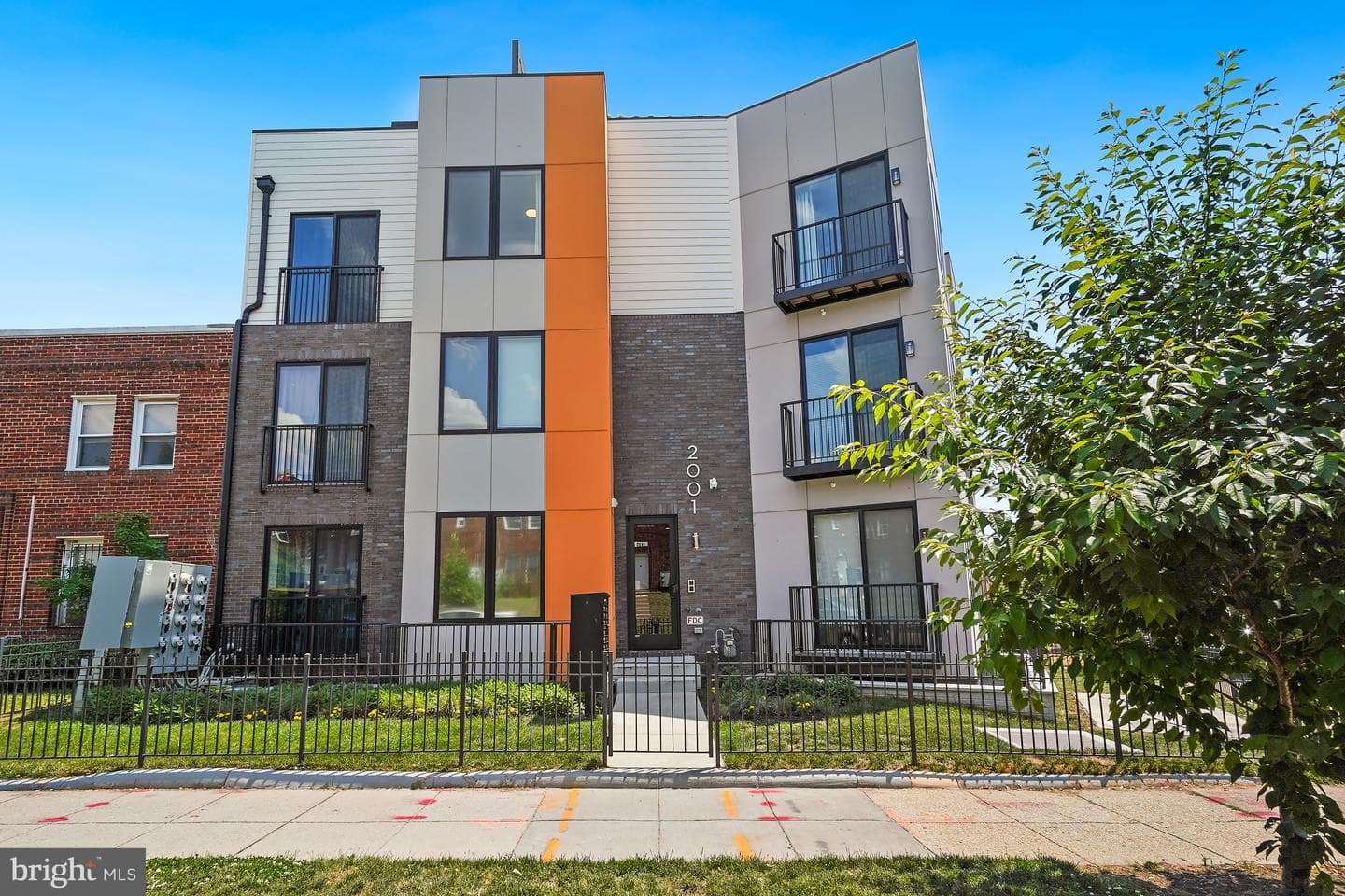 2001 I Street NE #10, Washington