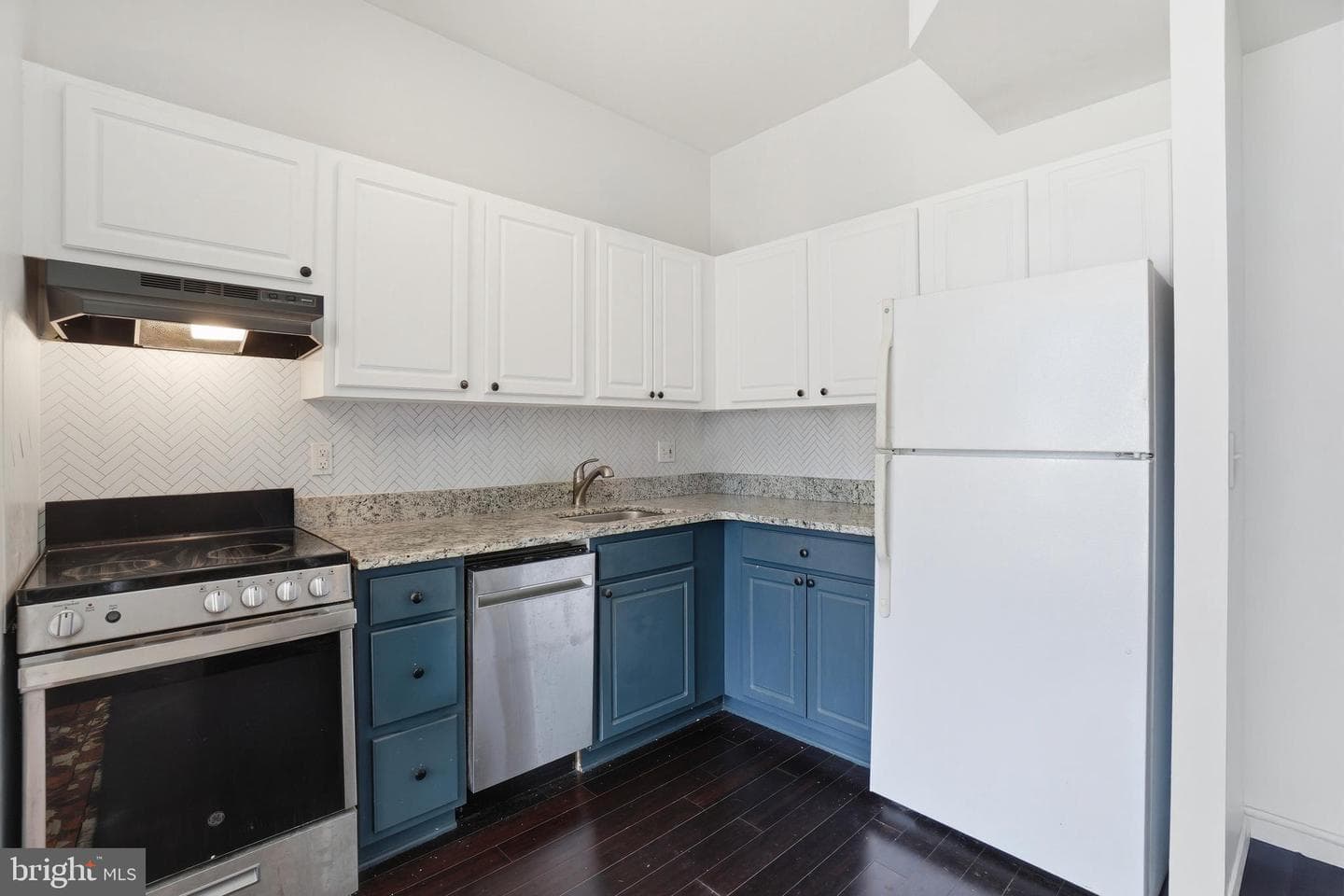 1415 Chapin Street NW #204 photo 9