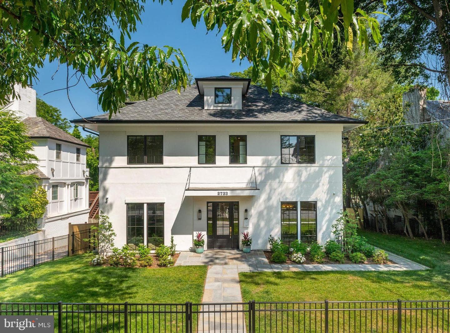 2733 Chesapeake Street NW, Washington