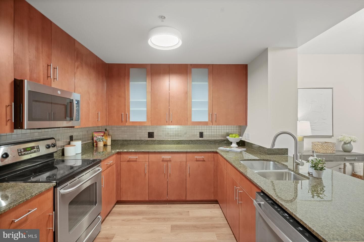 910 M Street NW #304 photo 5