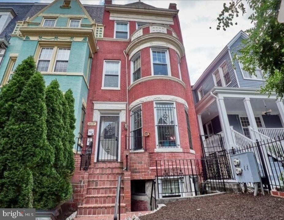 3517 10th Street NW, Washington