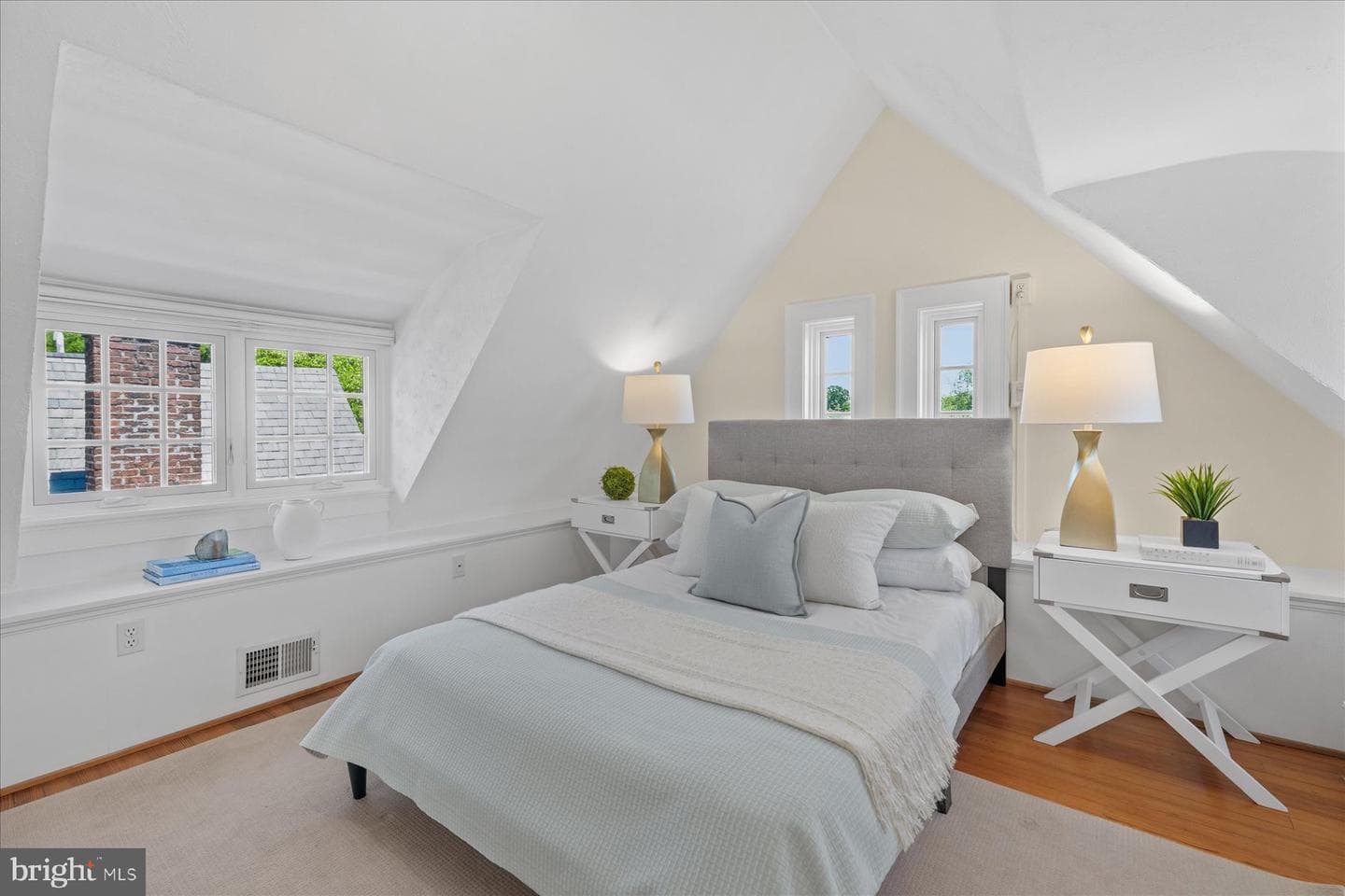 1706 Surrey Lane NW photo 45