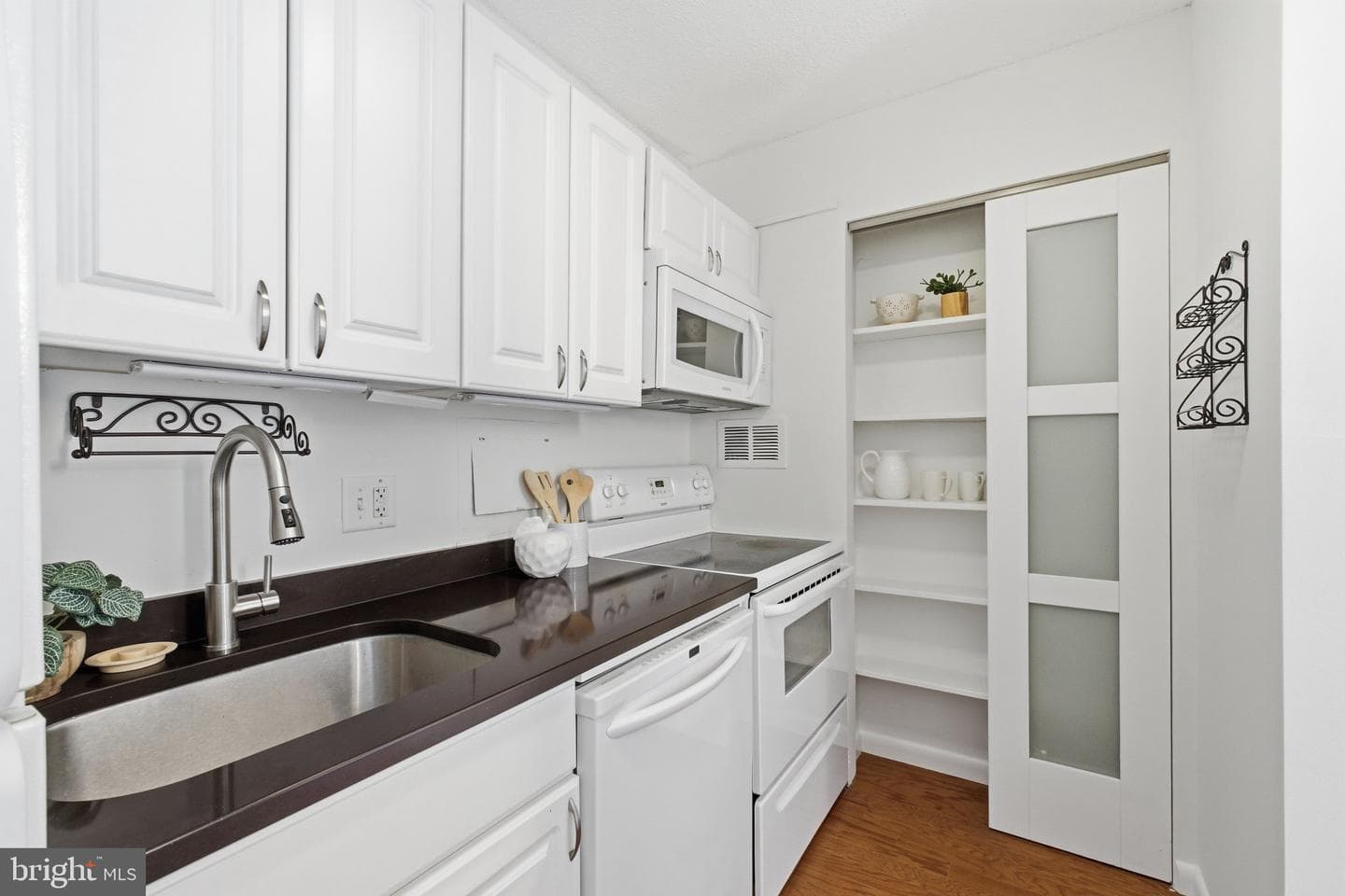 1718 P Street NW #809 photo 9