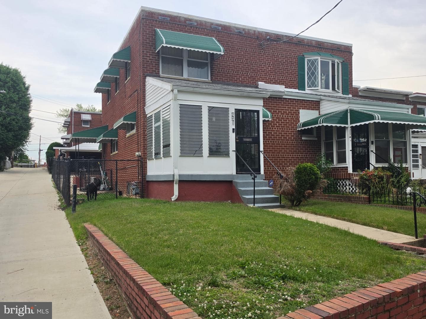 431 Kennedy Street NE photo 1
