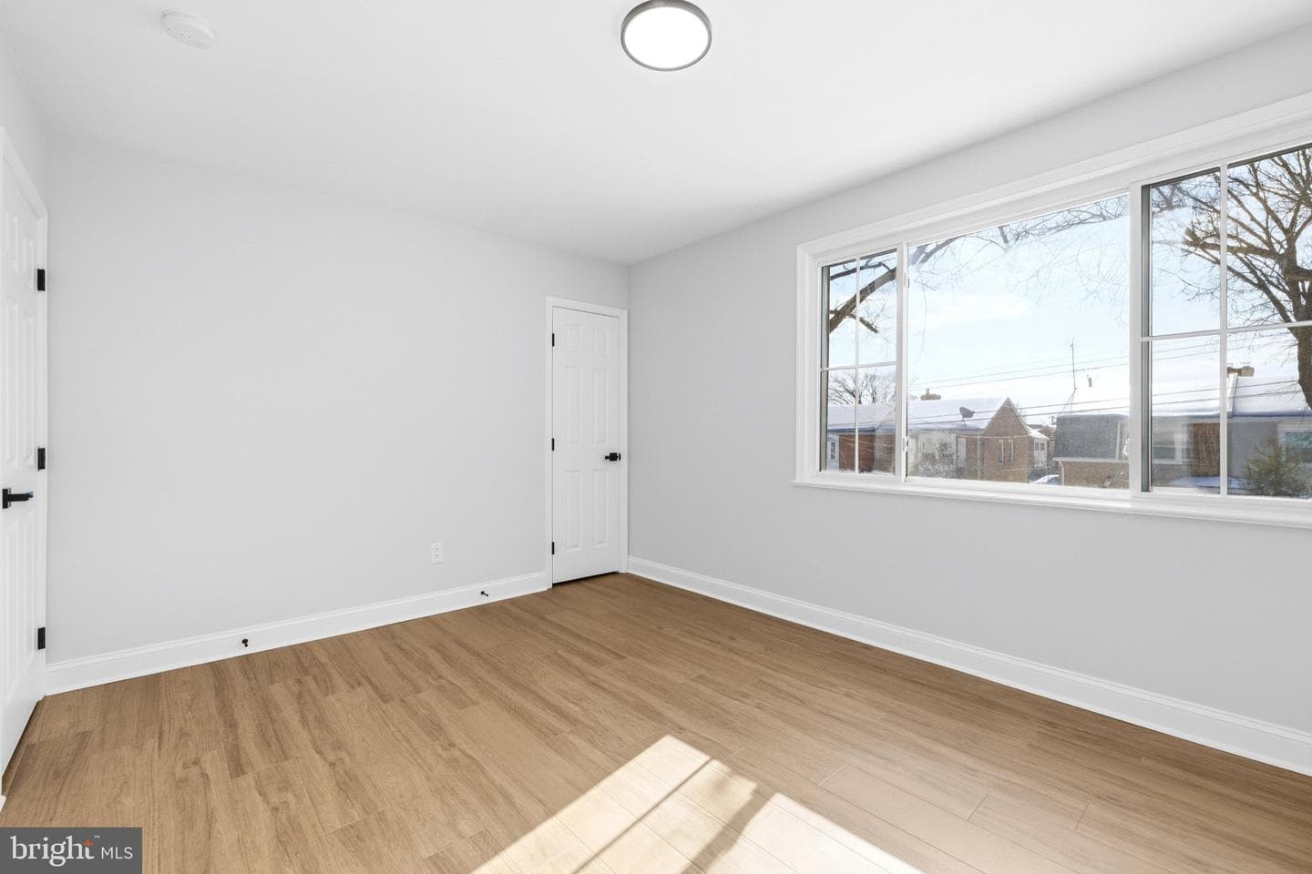 334 Nicholson Street NE photo 18