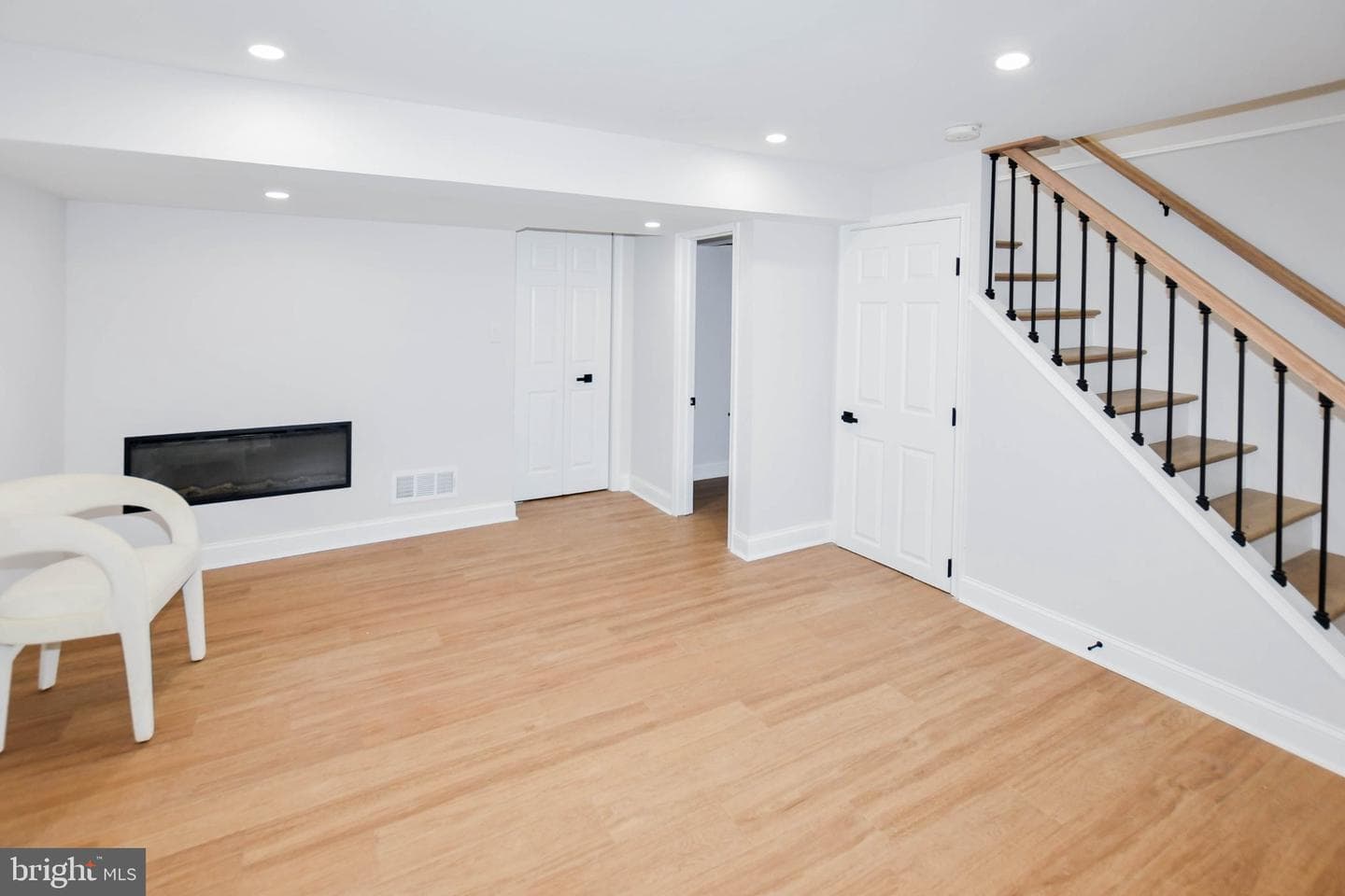 334 Nicholson Street NE photo 20