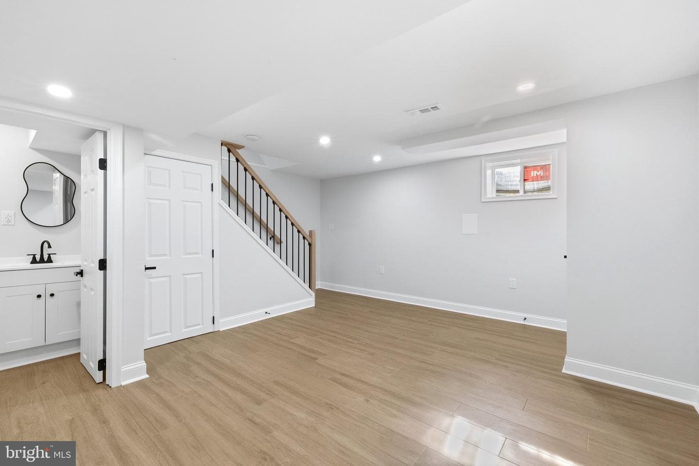 334 Nicholson Street NE photo 24