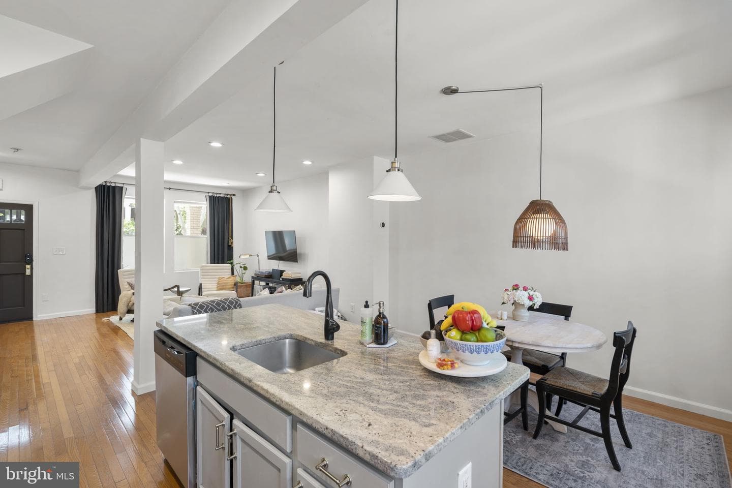 1712 M Street NE photo 6