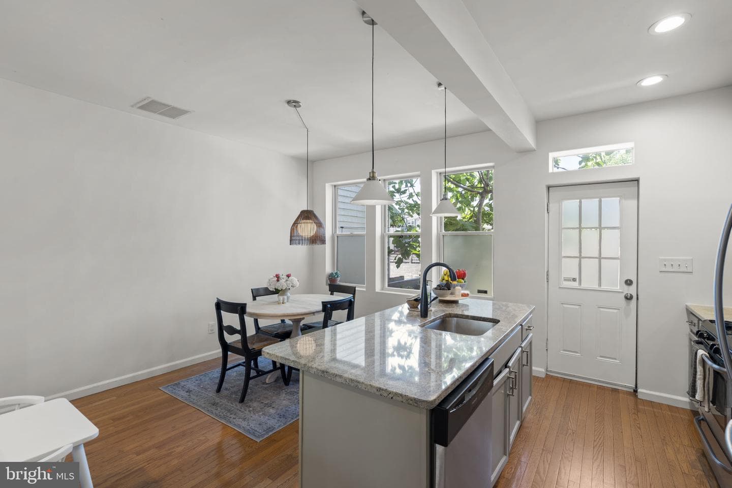 1712 M Street NE photo 9