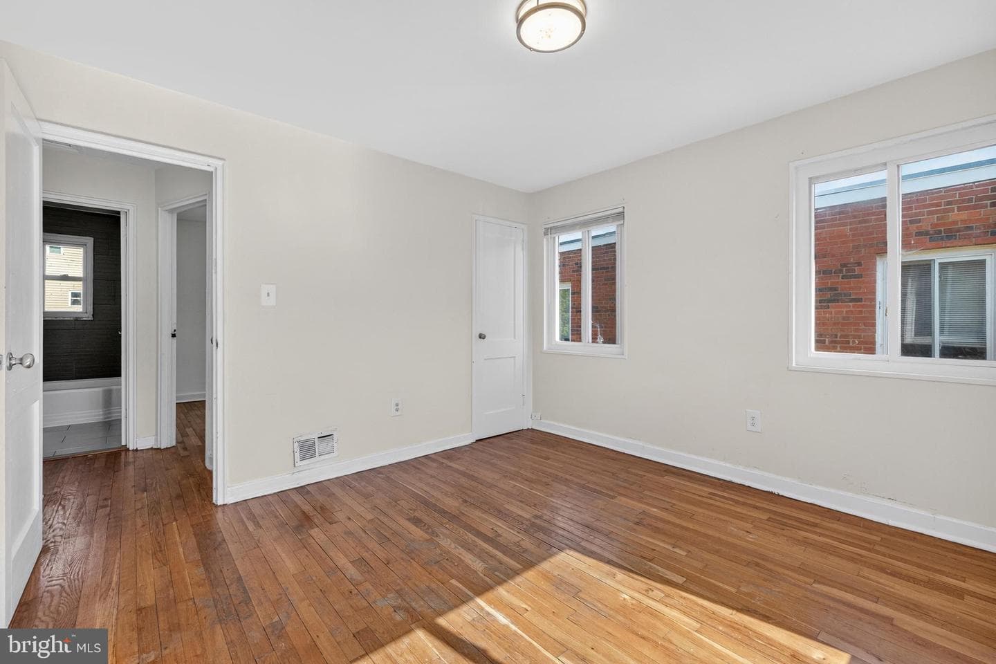 206 53rd Street NE photo 16