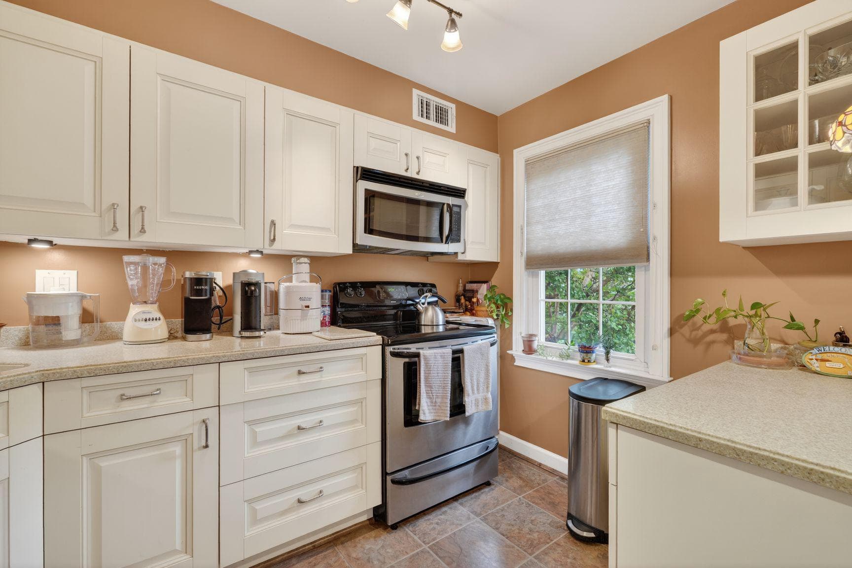 1358 G Street SE photo 12