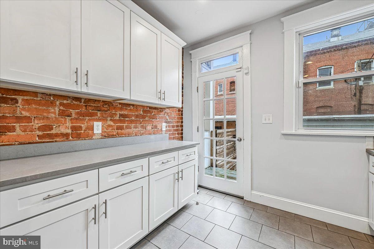 1328 G Street SE photo 11