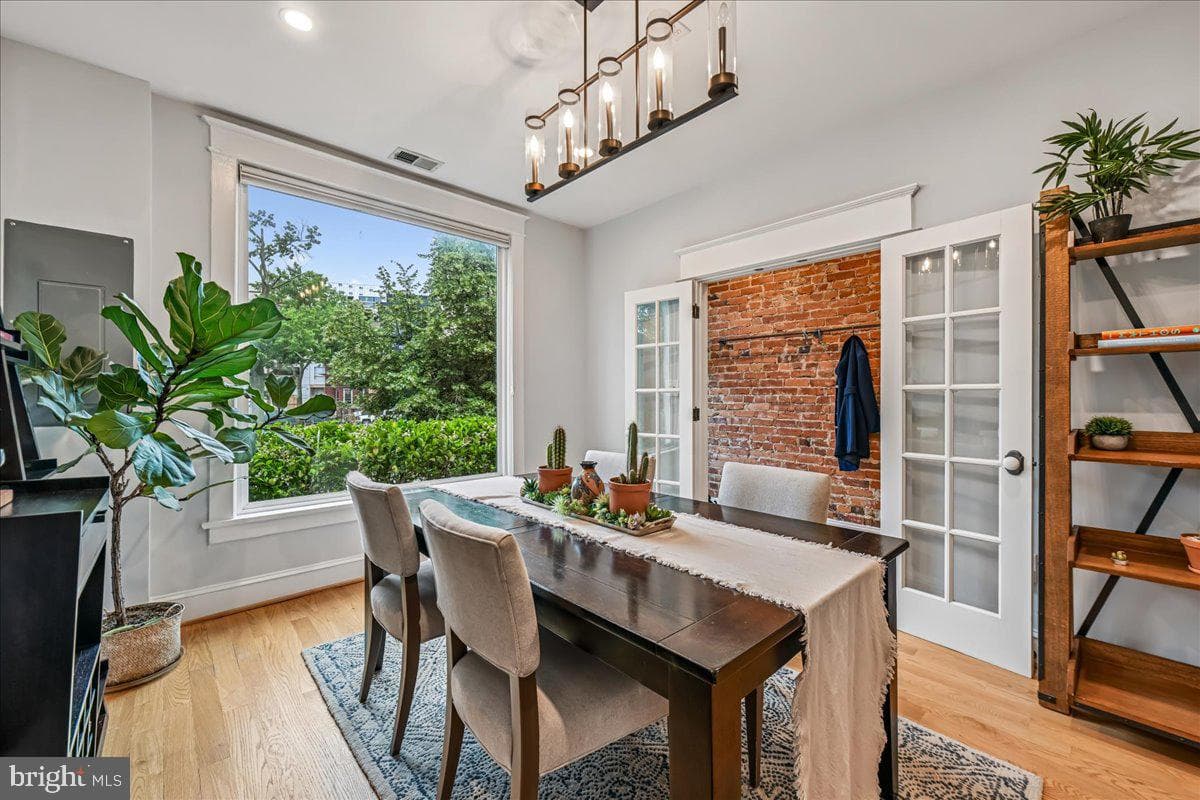1328 G Street SE photo 5