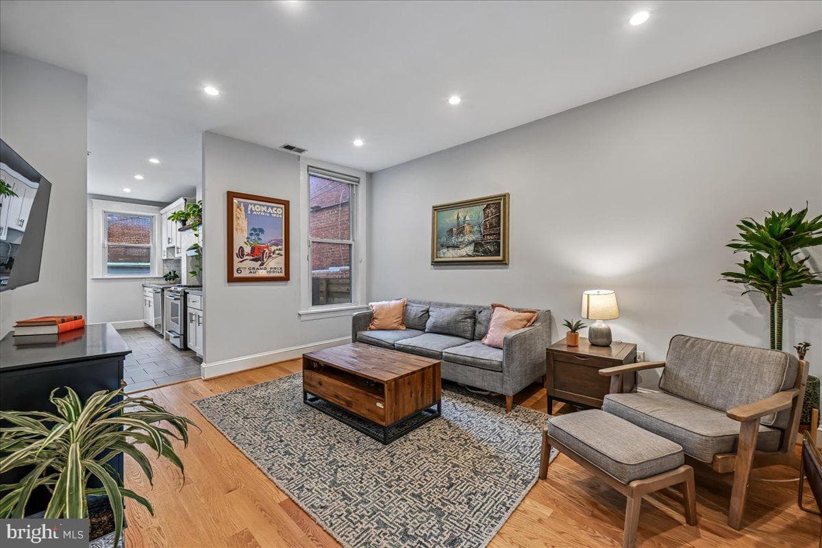 1328 G Street SE photo 7