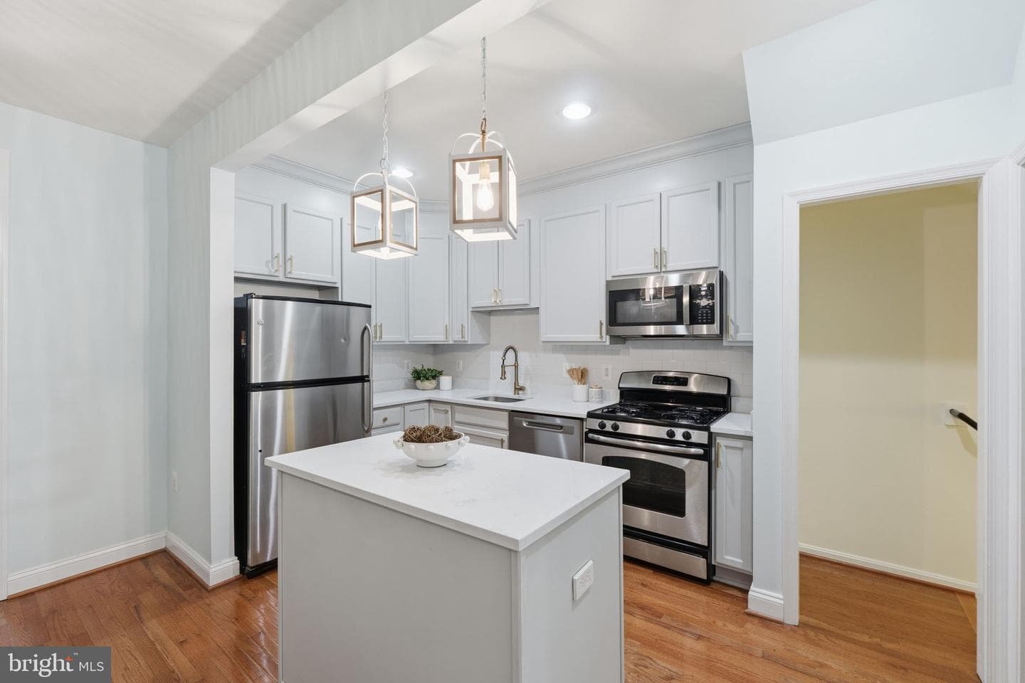 2429 3rd Street NE photo 19