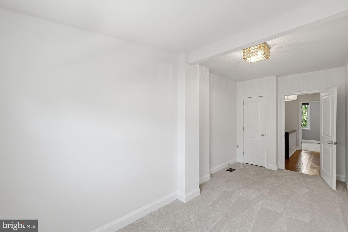 2429 3rd Street NE photo 32