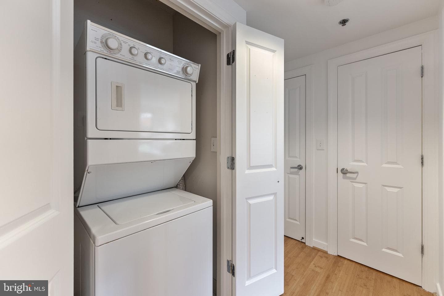 777 7th Street NW #320 photo 23