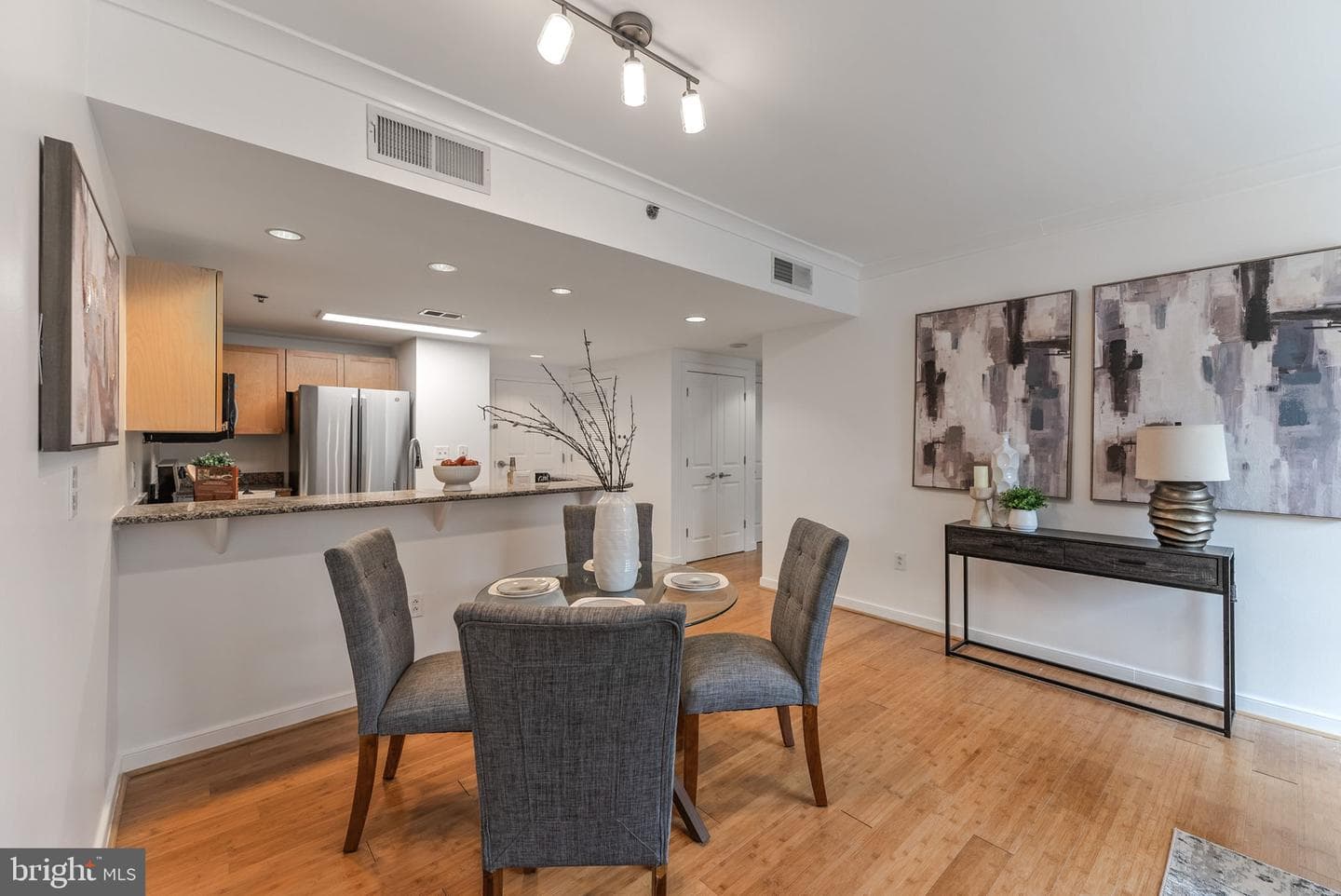 777 7th Street NW #320 photo 8