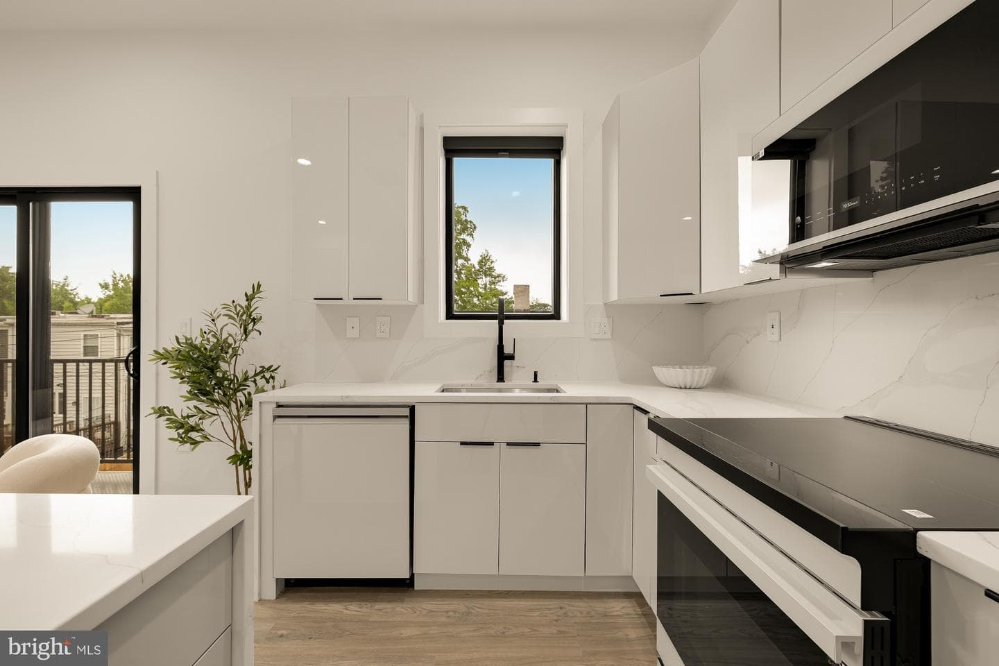 1140 Oates Street NE #201 photo 17