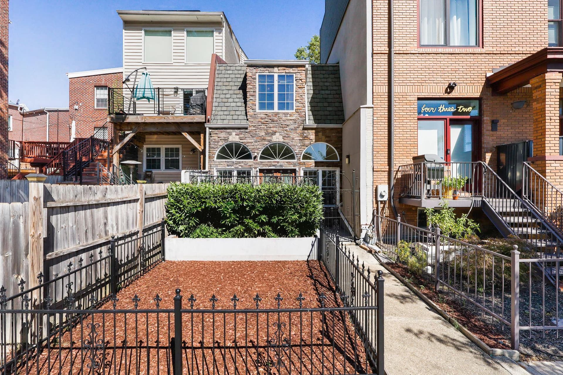 435 Rhode Island Avenue NW photo 3