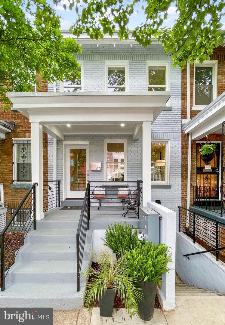 615 Morton Place NE, Washington