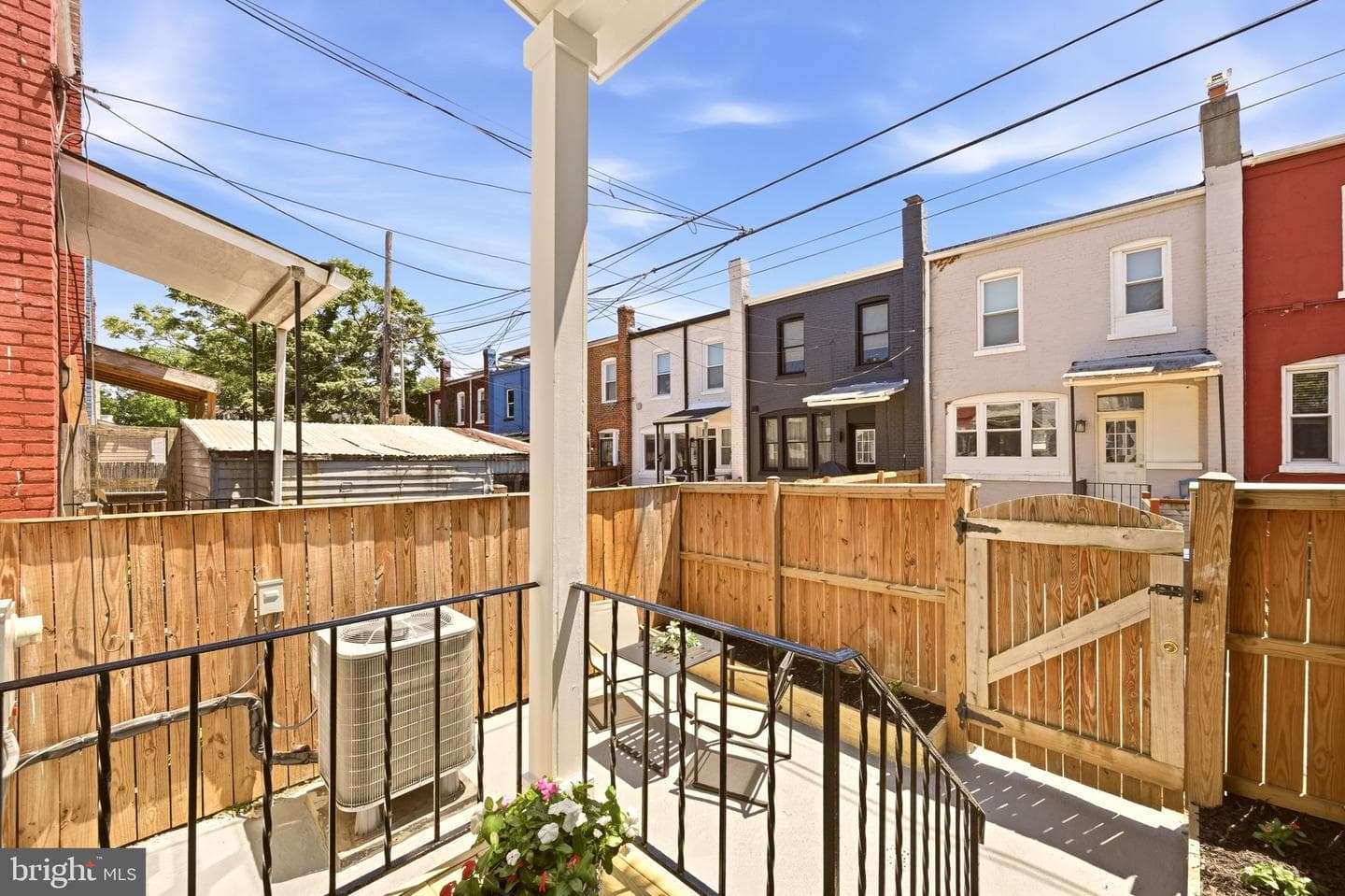 165 V Street NE photo 27