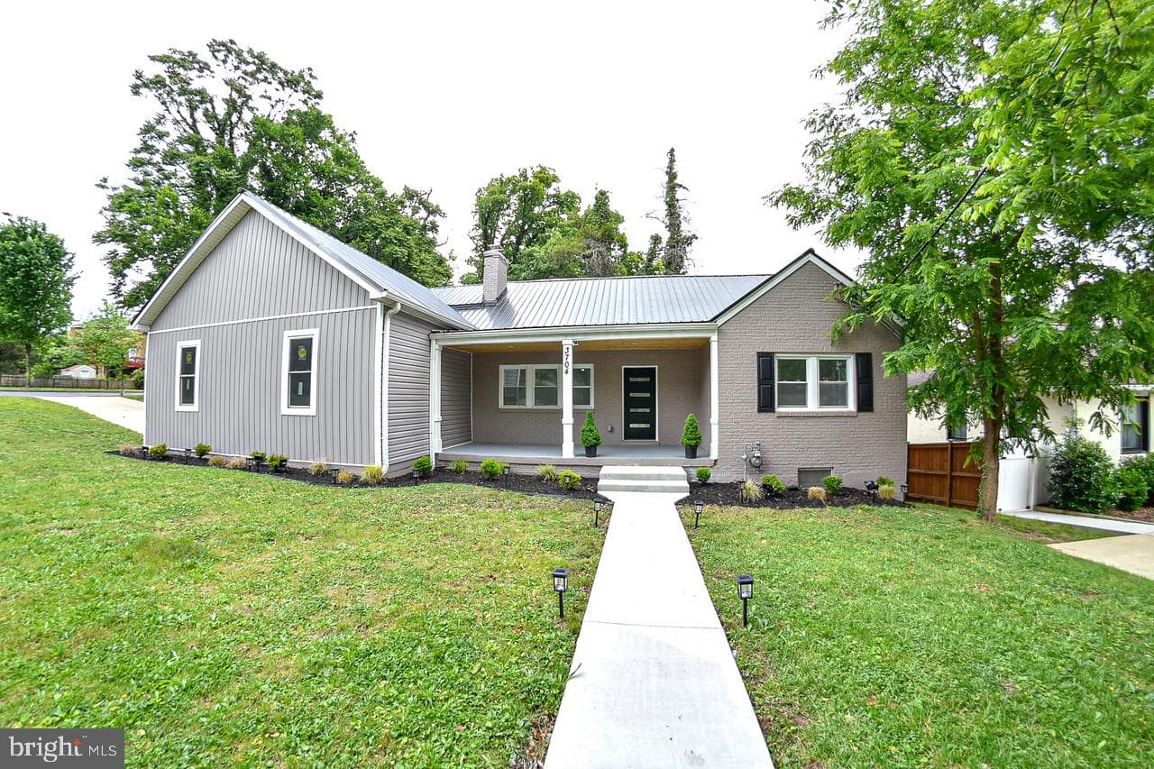 3704 Suitland Road SE, Washington