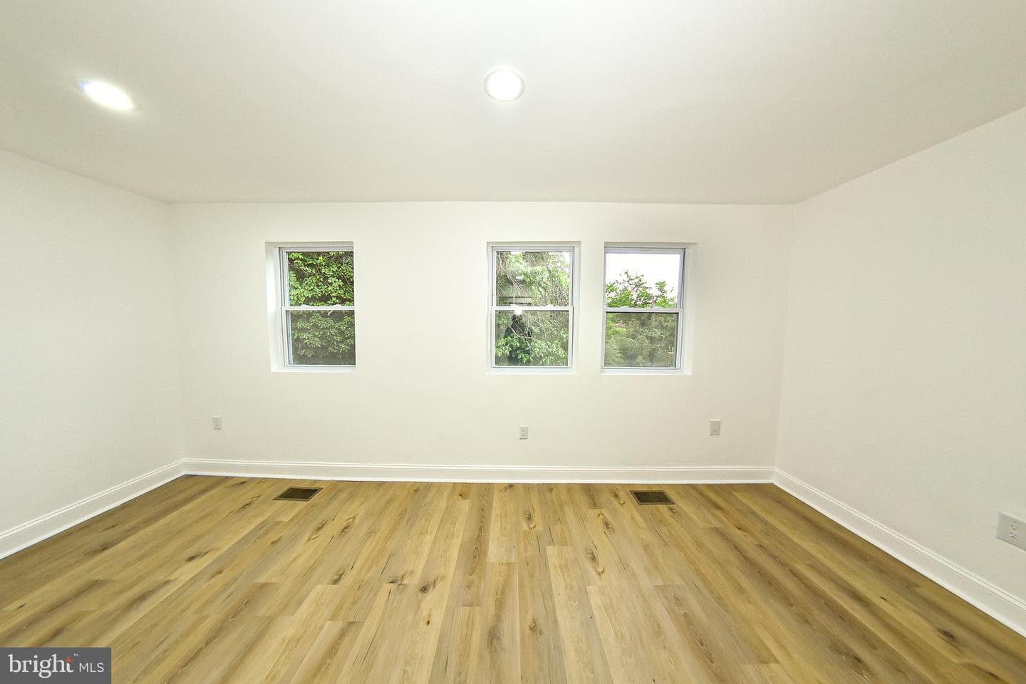 3704 Suitland Road SE photo 31