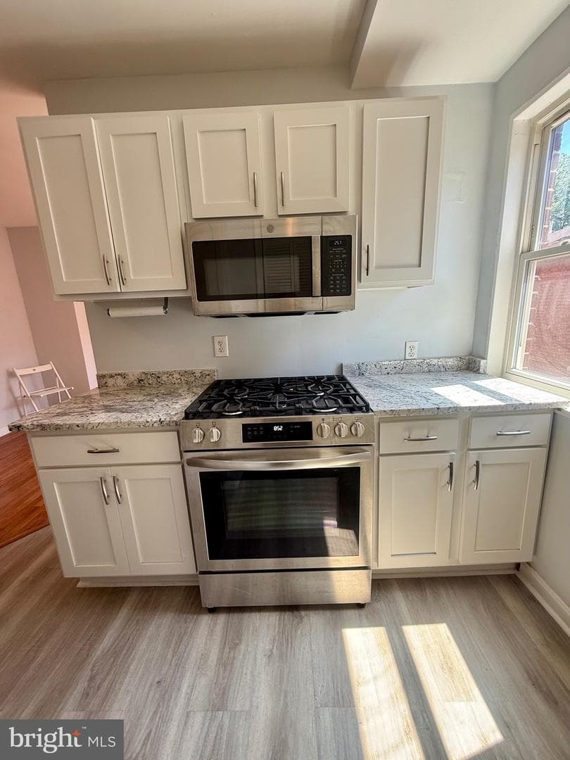 526 Kenyon Street NW #201 photo 3
