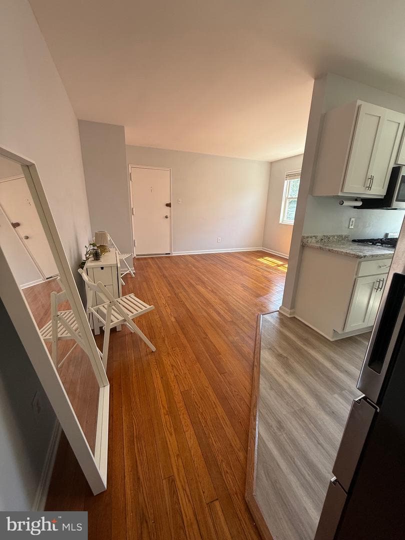 526 Kenyon Street NW #201 photo 8
