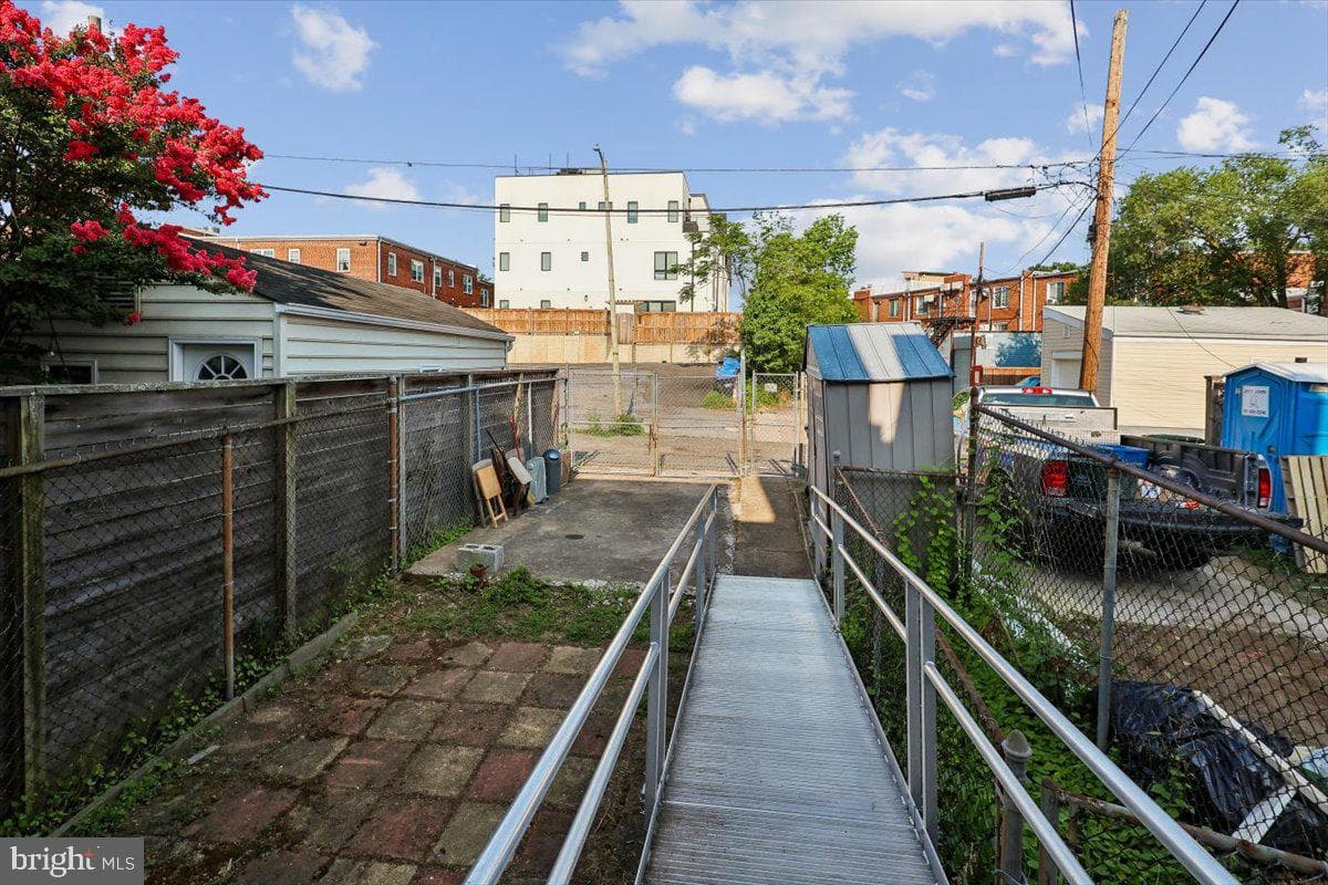 224 17th Street NE photo 34