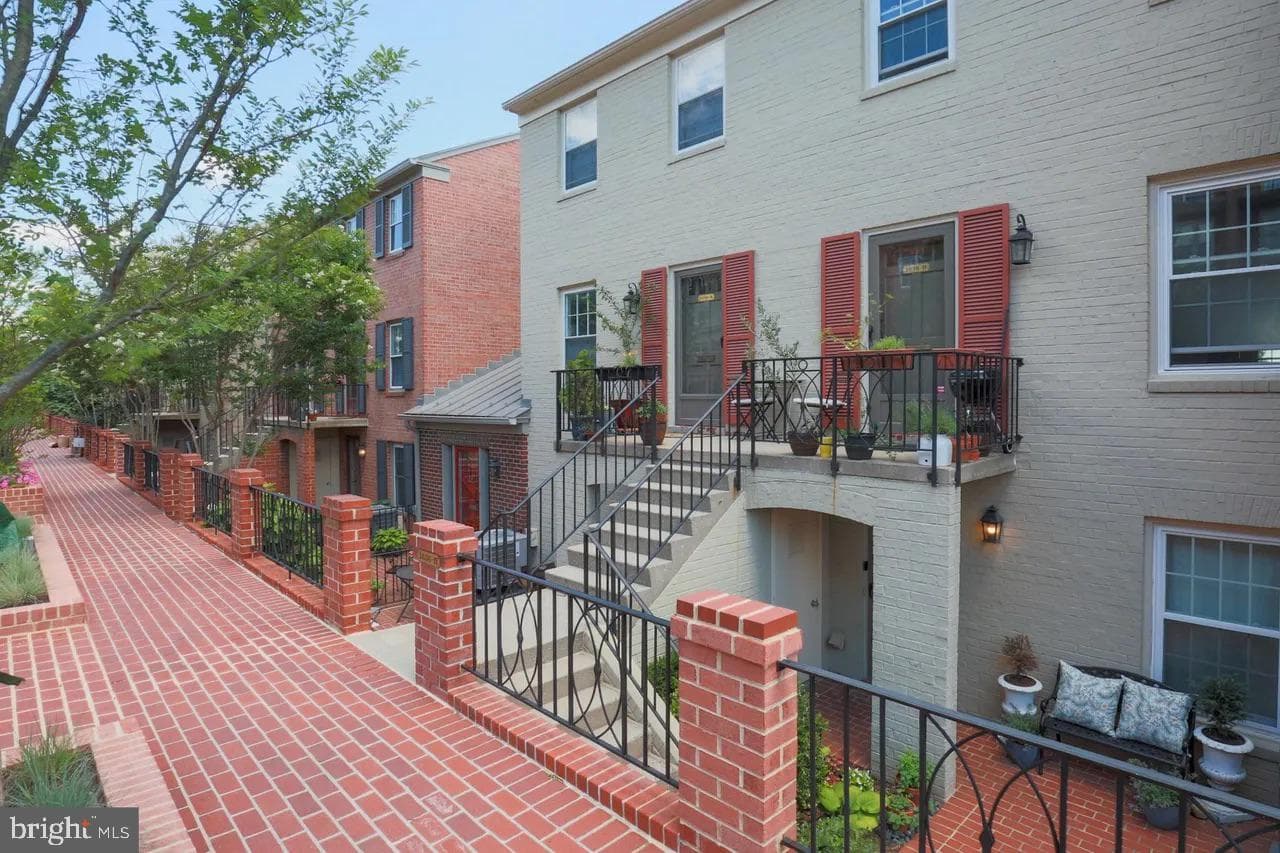 1636 Beekman Place NW #d, Washington