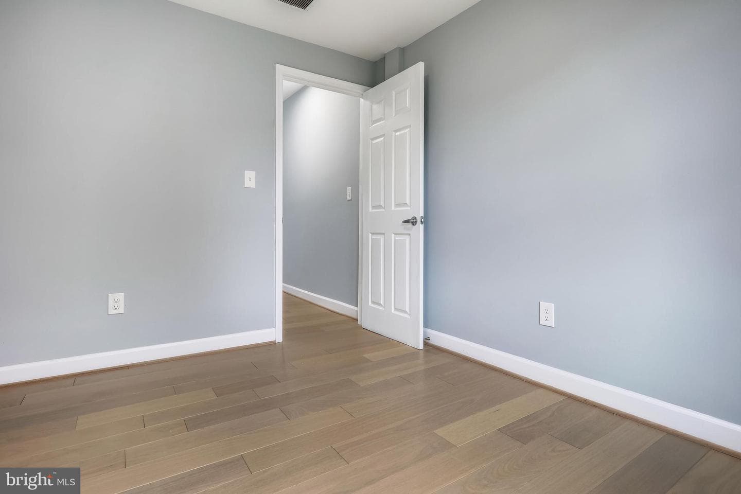 2841 Mills Avenue NE photo 15