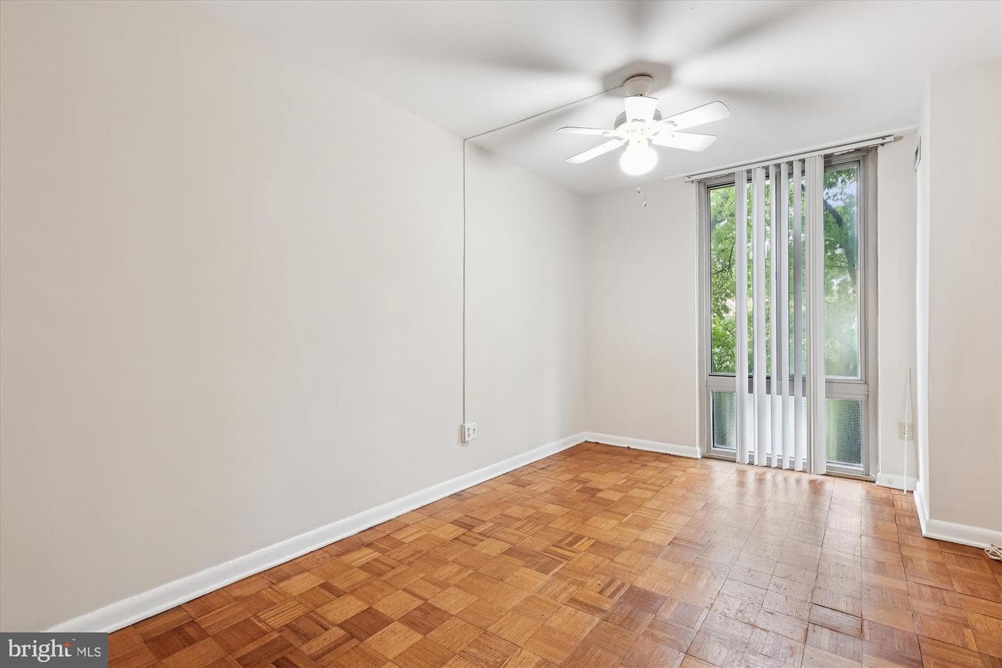 950 25th Street NW #709-N photo 23