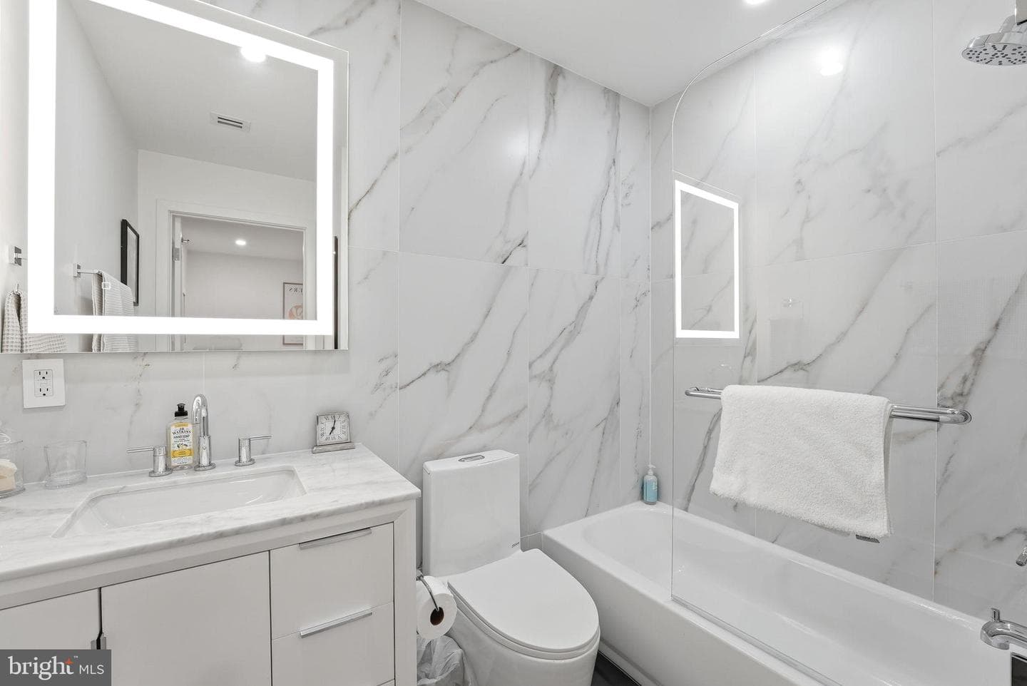 3219 Wisconsin Avenue NW #301 photo 18