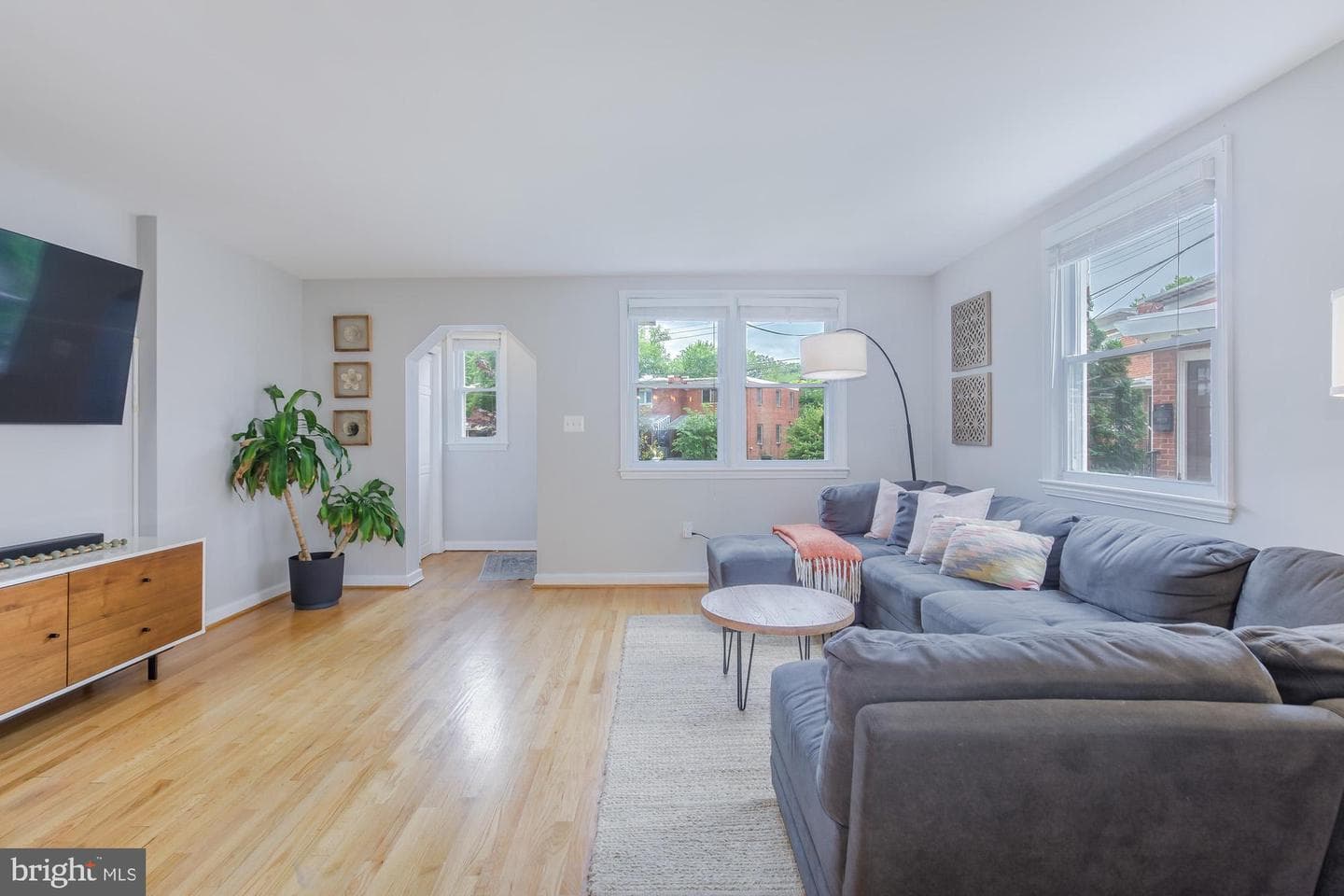 6015 7th Place NW photo 4