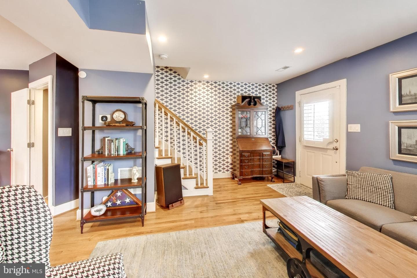 830 Delafield Street NE photo 3
