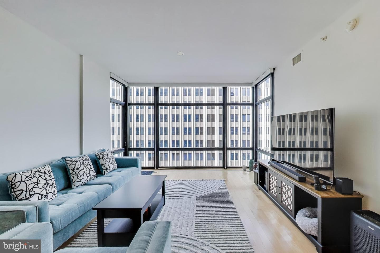 1010 Massachusetts Avenue NW #805 photo 2
